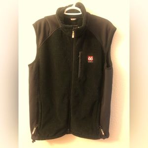 Men’s 66 north fleece vest size large